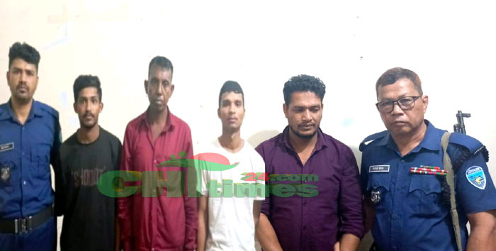 কোতয়ালী থানার বিশেষ অভিযানে মাদককারবারী ও সেবীসহ গ্রেফতার-৪