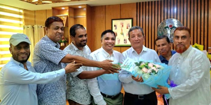 নবনিযুক্ত চেয়ারম্যান দীপন তালুকদারের সঙ্গে রাঙামাটি কাঠ ব্যবসায়ী সমবায় সমিতির সৌজন্য সাক্ষাৎ