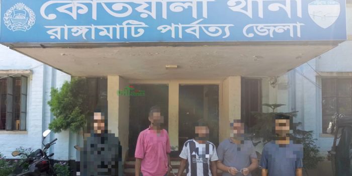 কোতয়ালী থানার অভিযানে দাঙ্গাবাজ, মাদক কারবারি ও পরোয়ানাভুক্তসহ গ্রেপ্তার ৬